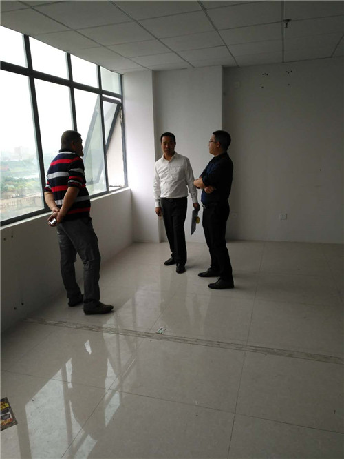 南寧裝修公司現(xiàn)場量房圖 南寧裝修公司現(xiàn)場量房圖