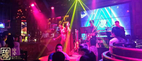 近水樓臺(tái)先得月的娛樂會(huì)所設(shè)計(jì)