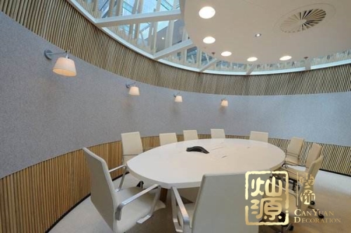 南寧辦公區(qū)裝修公司解說如何設計好辦公室接待室與休閑區(qū)1