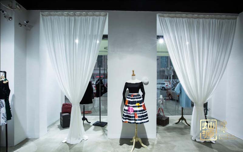 南寧裝飾公司-服裝店裝修效果圖 南寧裝飾公司-服裝店裝修效果圖