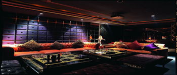 根據(jù)不同的KTV經(jīng)營(yíng)模式來(lái)選擇ktv裝修才是適合的