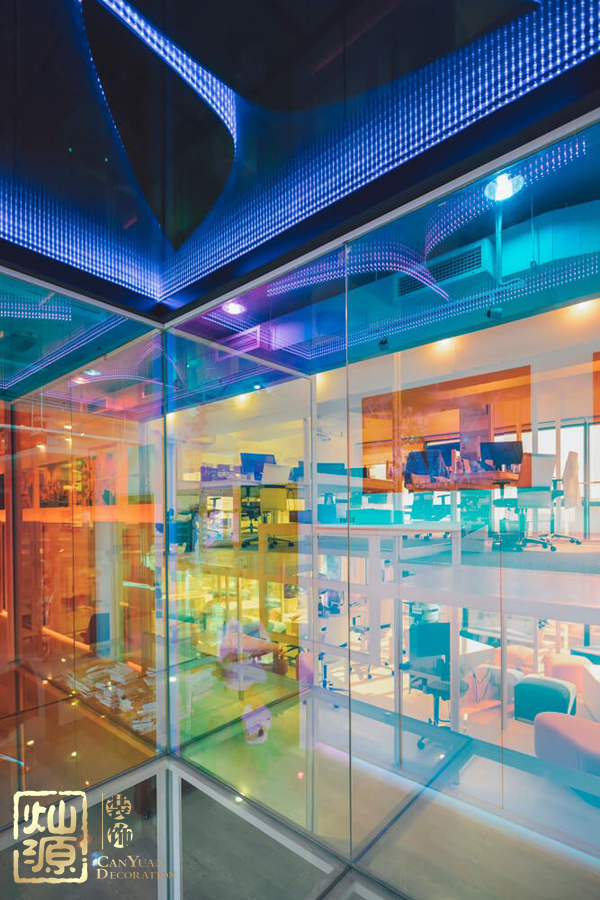 現(xiàn)代簡約辦公室裝修設計