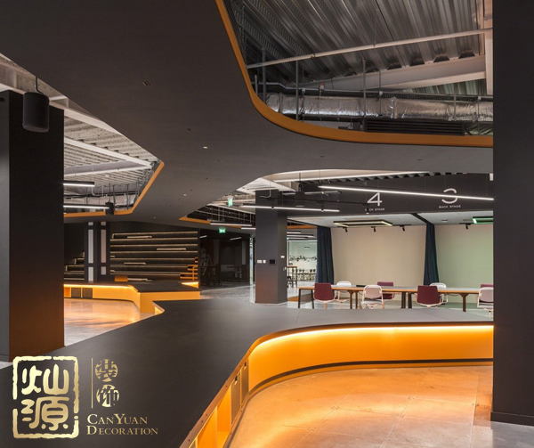 國外廣告公司裝修效果 展示工業(yè)風與媒體元素的天生兼容