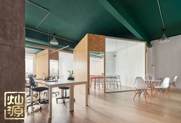 法國農(nóng)場母雞熱死 下一個可能就是辦公室里的你了