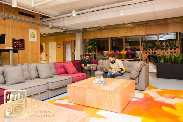 臉書被罰200萬轟動全球 社交媒體公司巨頭配不上他們享譽(yù)全球的辦公室設(shè)計(jì)