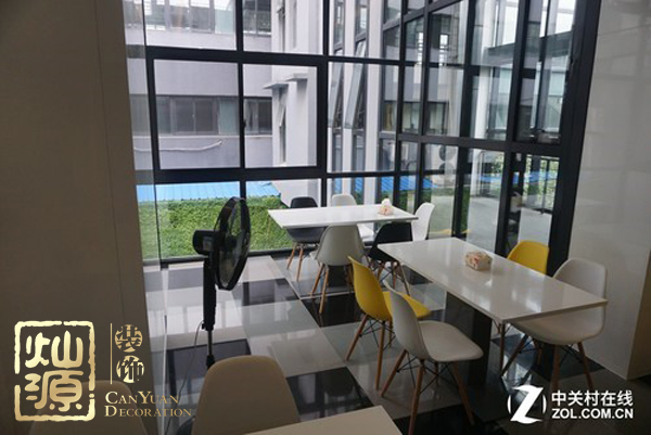 電競人才需200萬 電競高薪職業(yè)培訓基地裝修堪比5星級豪華酒店