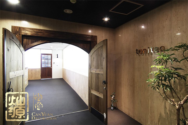 日本名古屋簡易工業(yè)風辦公室設計 務實低調(diào)卻充滿溫情的辦公空間