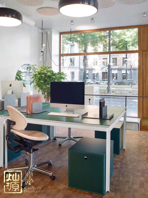 小面積辦公室怎么布置？瑞典設(shè)計(jì)師教你打造高利用率的垂直空間