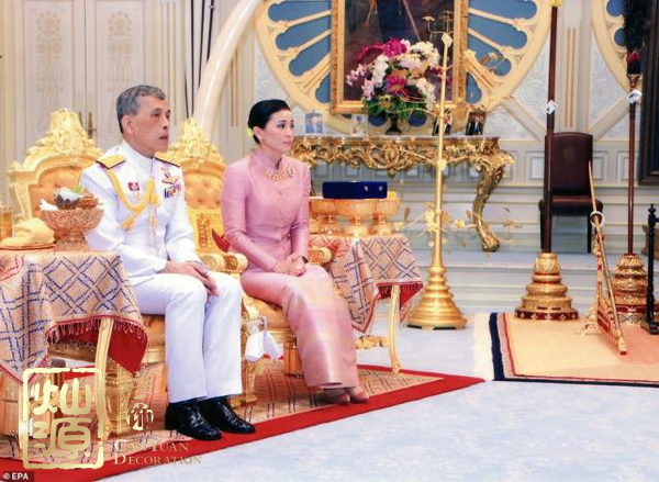 泰國(guó)國(guó)王公開(kāi)納妃 【多圖】扒一扒你不知道的泰國(guó)國(guó)王貴妃居住王宮照片