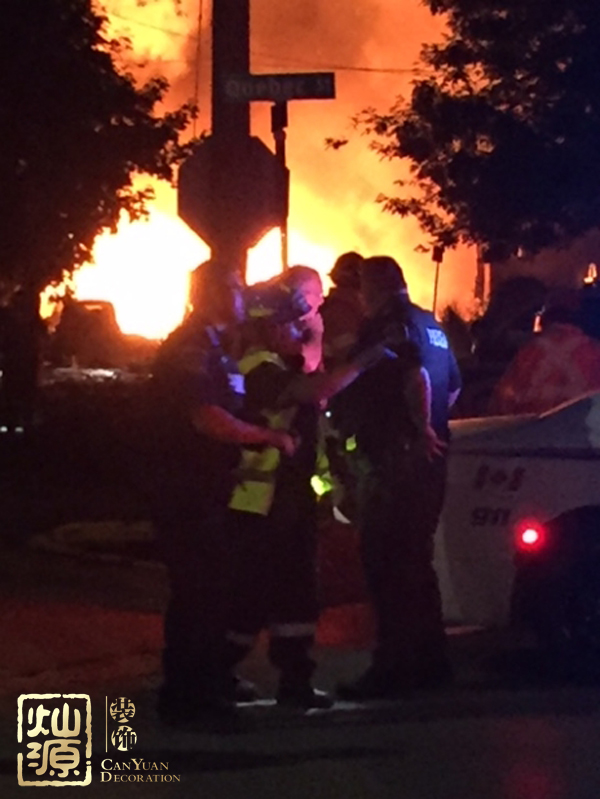 英國(guó)倫敦發(fā)生爆炸 探究英國(guó)倫敦發(fā)生爆炸的原因及現(xiàn)場(chǎng)照片