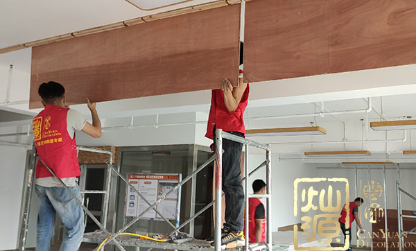 南寧辦公室裝修哪家好？高品質(zhì)選擇【燦源裝飾】