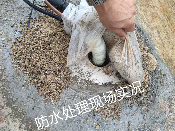 南寧廠房辦公樓裝修公司—燦源裝飾防水實(shí)況 南寧廠房辦公樓裝修公司—燦源裝飾防水實(shí)況
