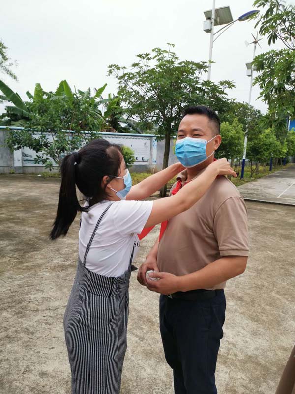 營銷型辦公室裝修創(chuàng)始人-胡錦程 營銷型辦公室裝修創(chuàng)始人-胡錦程